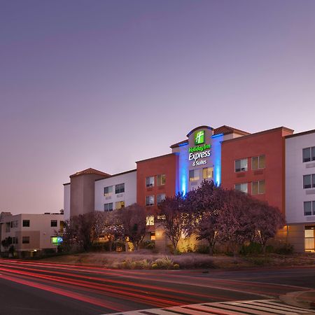 Holiday Inn Express Hotel & Suites Belmont By Ihg Esterno foto