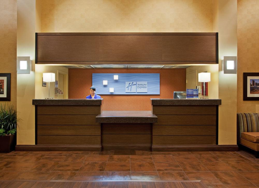 Holiday Inn Express Hotel & Suites Belmont By Ihg Esterno foto