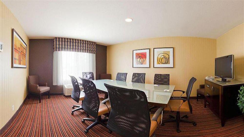 Holiday Inn Express Hotel & Suites Belmont By Ihg Esterno foto