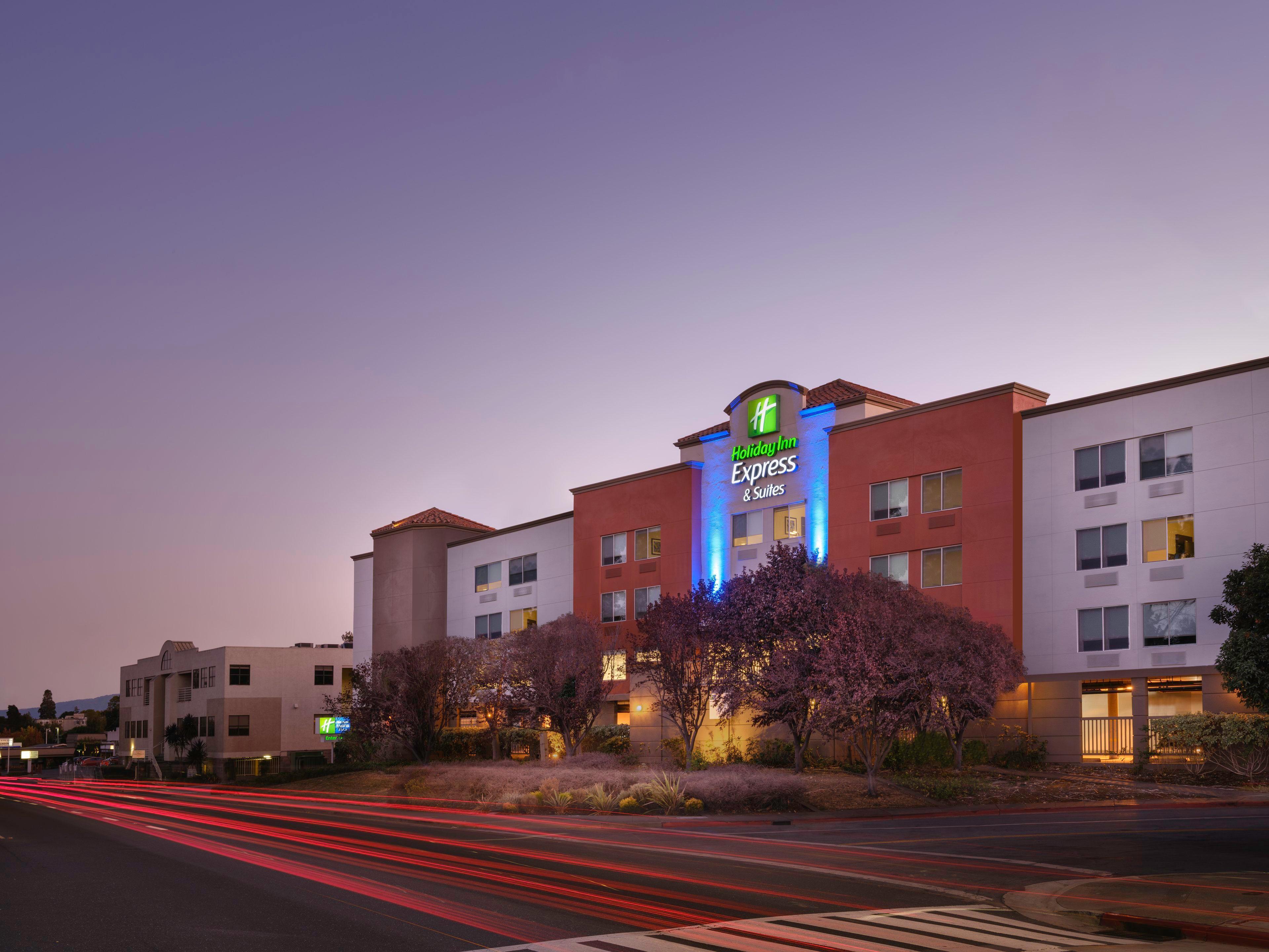 Holiday Inn Express Hotel & Suites Belmont By Ihg Esterno foto