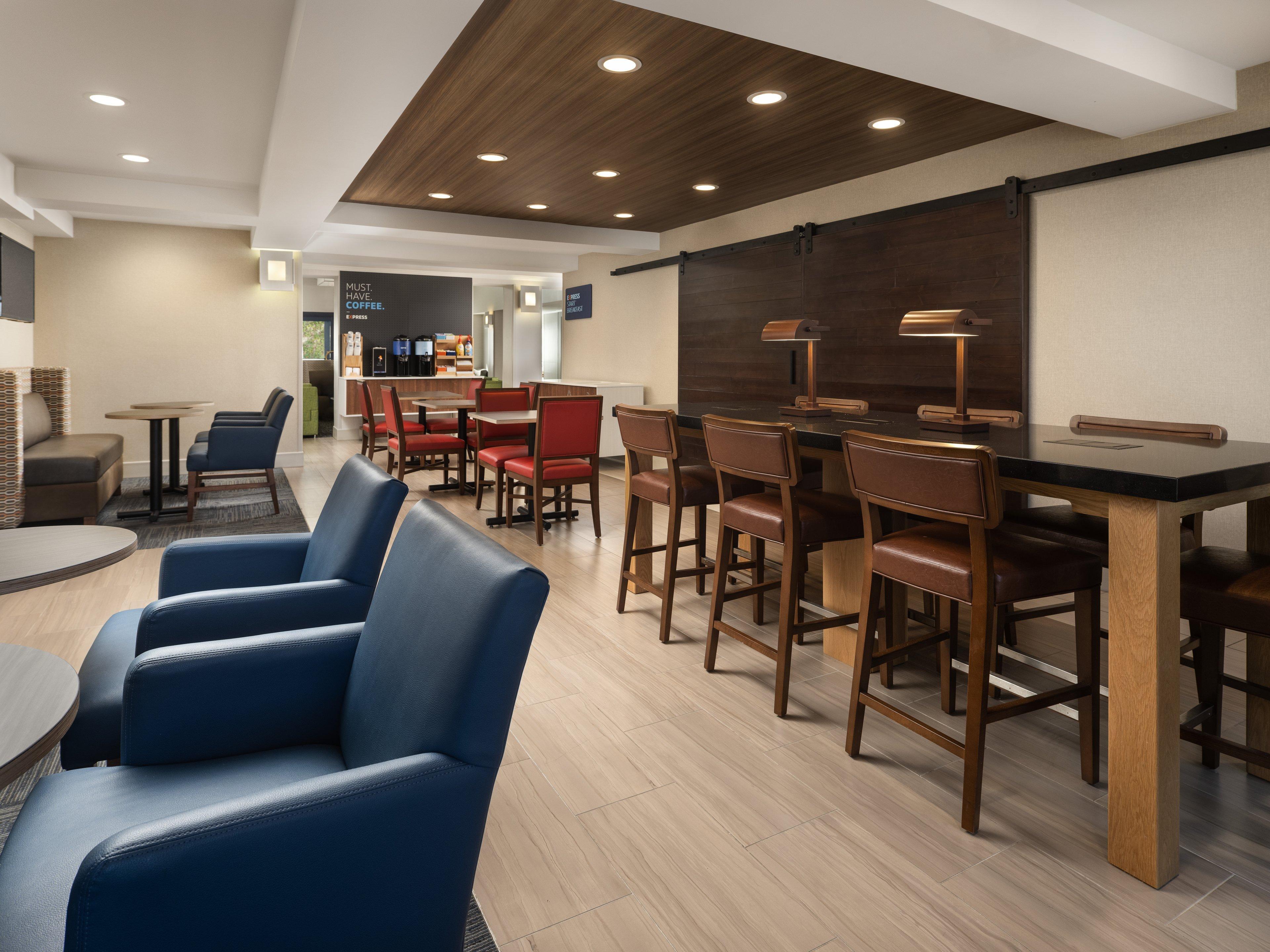 Holiday Inn Express Hotel & Suites Belmont By Ihg Esterno foto
