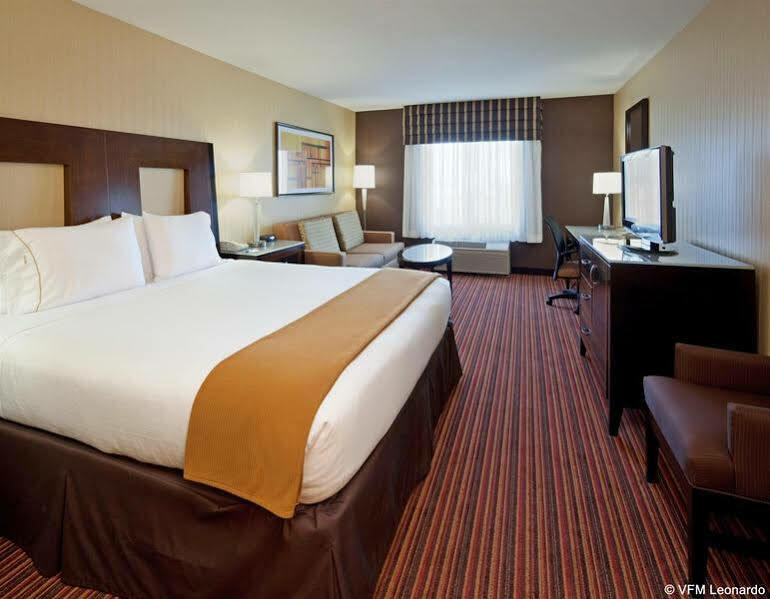 Holiday Inn Express Hotel & Suites Belmont By Ihg Esterno foto
